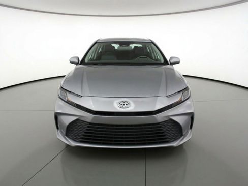 Used 2025 Toyota Camry LE FWD image 2