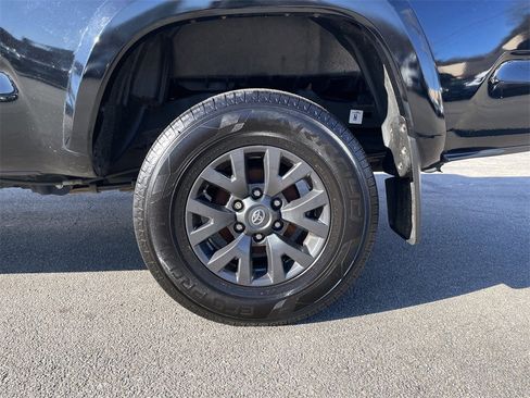 Certified 2022 Toyota Tacoma SR5 image 10