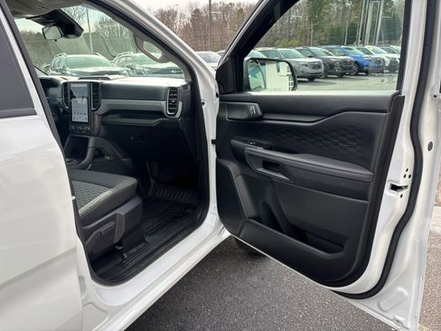 Used 2024 Ford Ranger XL image 42