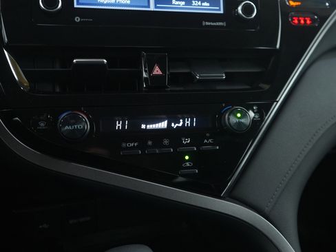 Used 2024 Toyota Camry LE image 21