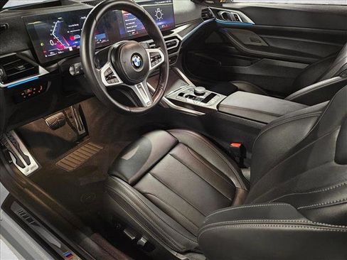 Used 2024 BMW M440i Convertible w/ Premium Package image 10