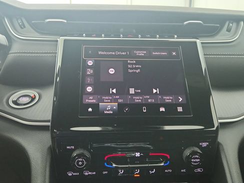 New 2026 Jeep Grand Cherokee L Laredo AWD/4WD image 23