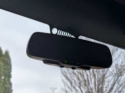 Used 2016 Jeep Wrangler Unlimited Sahara image 21