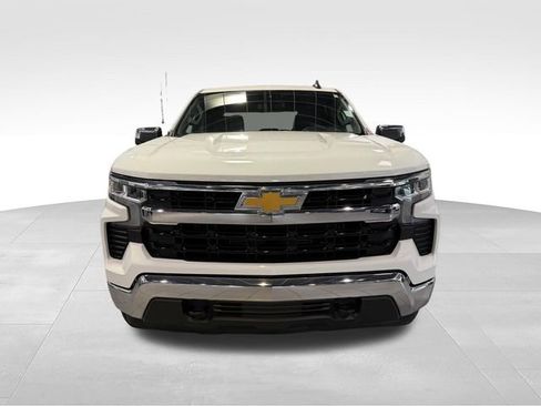Used 2024 Chevrolet Silverado 1500 LT AWD/4WD image 2