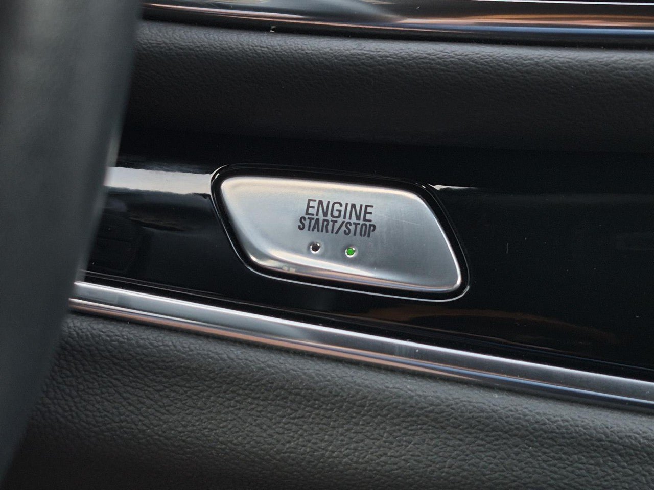 Certified 2022 Buick Enclave Avenir w/ Avenir Technology Package AWD/4WD image 27