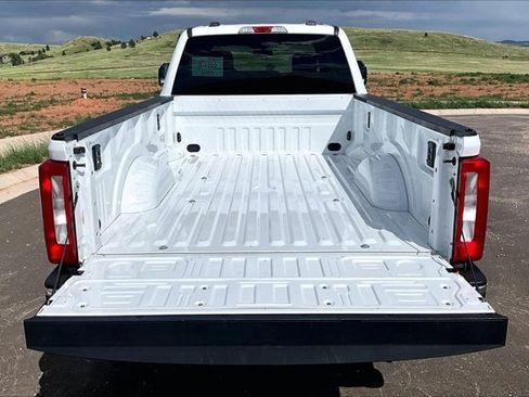 Used 2023 Ford F350 XLT w/ FX4 Off-Road Package AWD/4WD image 7