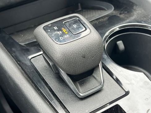 Certified 2025 Nissan Rogue SV image 23