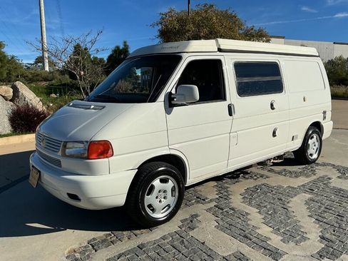 Used 2002 Volkswagen Eurovan MV image 1