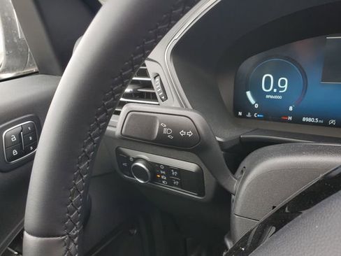 Used 2023 Ford Escape Active w/ Tech Pack #2 AWD/4WD image 16