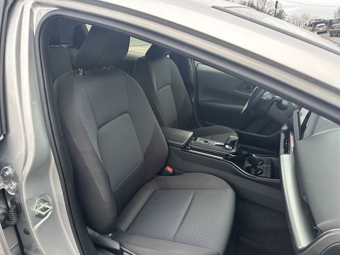 Used 2025 Toyota Prius LE image 34