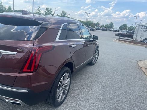 Certified 2022 Cadillac XT5 Premium Luxury w/ Platinum Package FWD image 3