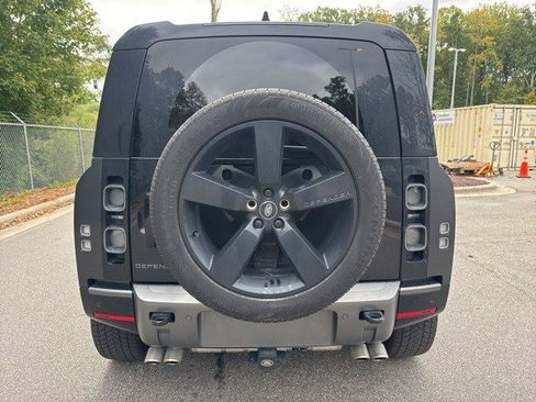 Used 2024 Land Rover Defender 90 Carpathian Edition image 6