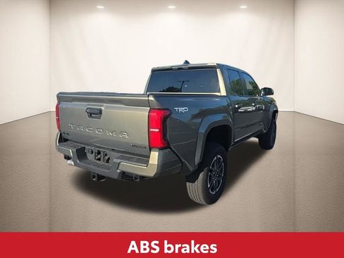 Used 2025 Toyota Tacoma TRD Sport image 6