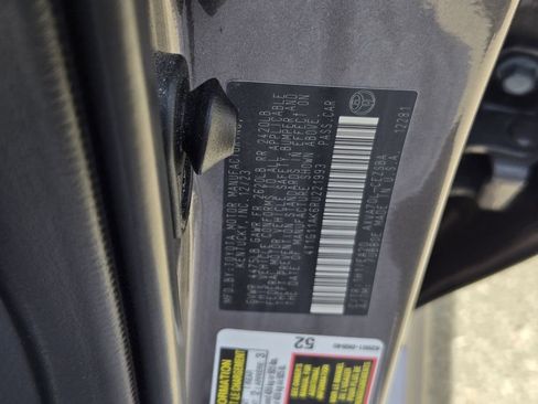 Used 2024 Toyota Camry SE FWD image 13