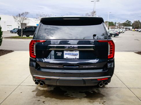 Used 2024 GMC Yukon XL Denali Ultimate image 9