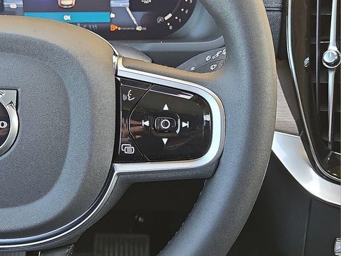 New 2026 Volvo XC90 B5 Plus w/ Protection Package Premier image 20