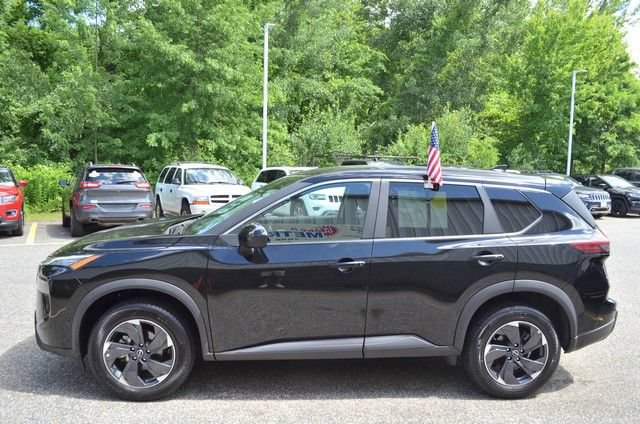 Used 2025 Nissan Rogue SV AWD/4WD image 5