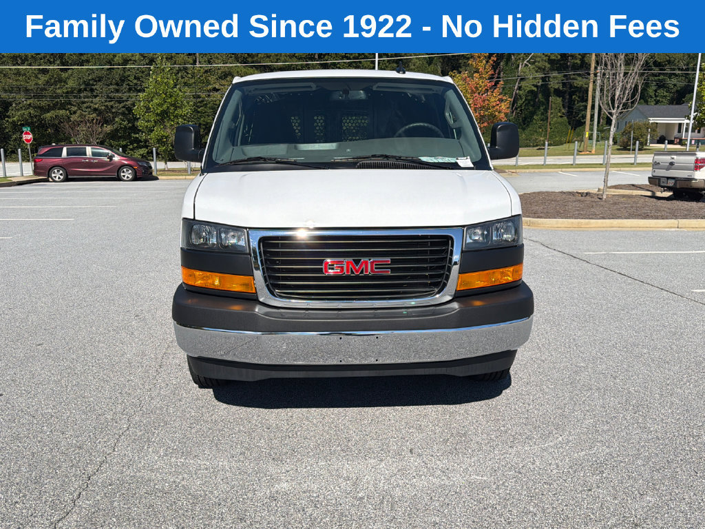 Used 2025 GMC Savana 2500 w/ Driver Convenience Package RWD image 2