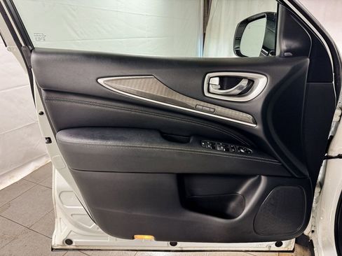 Used 2020 INFINITI QX60 Luxe w/ Essential Package image 16