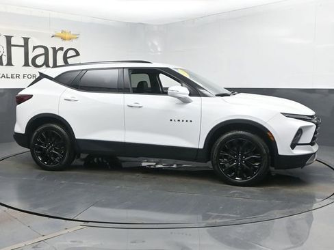 Used 2024 Chevrolet Blazer LT w/ LPO, Black Grille Bar Package image 49