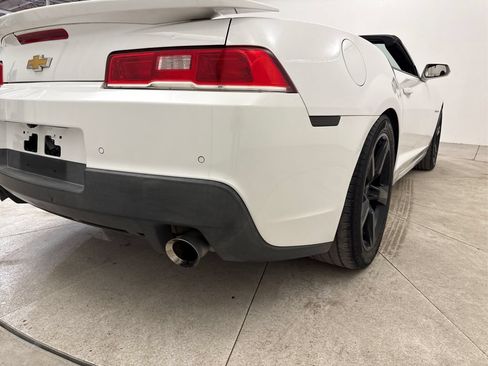 Used 2015 Chevrolet Camaro LT RWD image 23