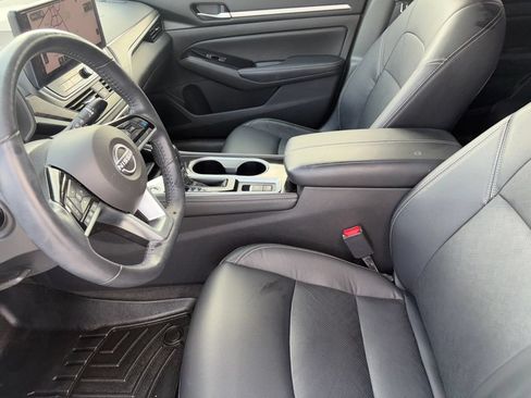 Used 2024 Nissan Altima 2.5 SL AWD/4WD image 9