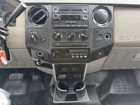 Used 2009 Ford F350 4x4 SuperCab Super Duty image 16