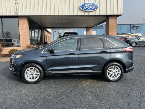 Used 2024 Ford Edge SEL w/ Convenience Package image 1