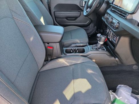 New 2026 Jeep Gladiator Sport image 12