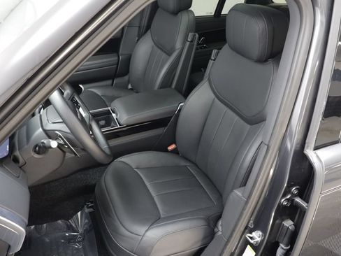 Certified 2024 Land Rover Range Rover SE AWD/4WD image 13