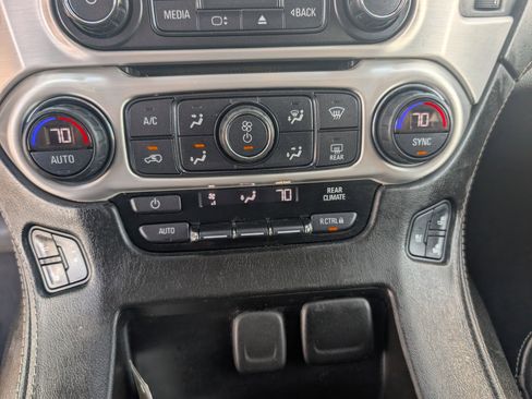 Used 2017 GMC Yukon XL SLT w/ Premium Edition image 21