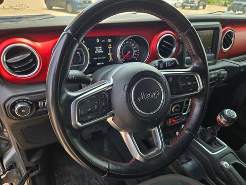 Used 2018 Jeep Wrangler Unlimited Rubicon AWD/4WD image 10