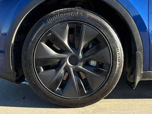 Used 2025 Tesla Model Y Long Range image 26