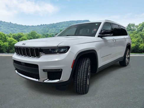 Used 2022 Jeep Grand Cherokee L Limited w/ Luxury Tech Group II AWD/4WD image 23