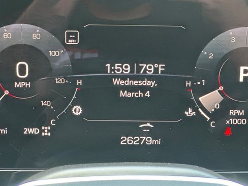 Certified 2025 GMC Yukon Denali image 27