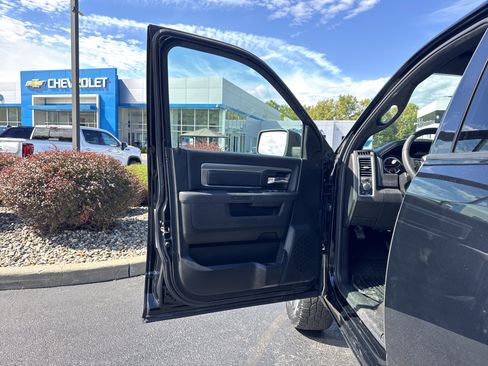 Used 2022 RAM 1500 Classic Warlock image 11