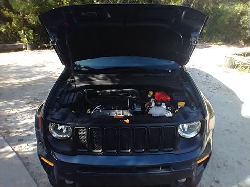 Used 2021 Jeep Renegade Latitude image 18