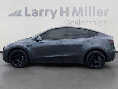 Used 2021 Tesla Model Y Long Range AWD/4WD image 2