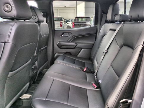 New 2025 Chevrolet Colorado LT w/ LT Convenience Package image 25