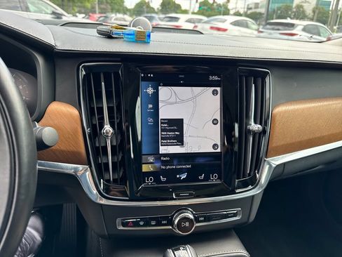 Used 2018 Volvo S90 T6 Inscription w/ Convenience Package AWD/4WD image 18