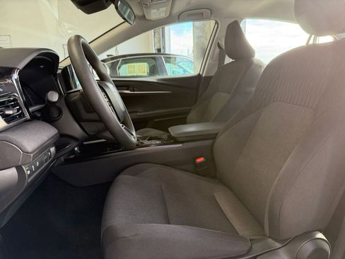 Used 2025 Toyota Camry LE image 25