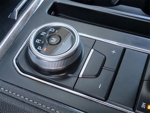 Used 2024 Ford Expedition XLT image 27