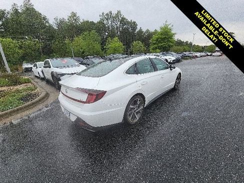 Used 2022 Hyundai Sonata SEL Plus w/ Preferred Accessory Package FWD image 9
