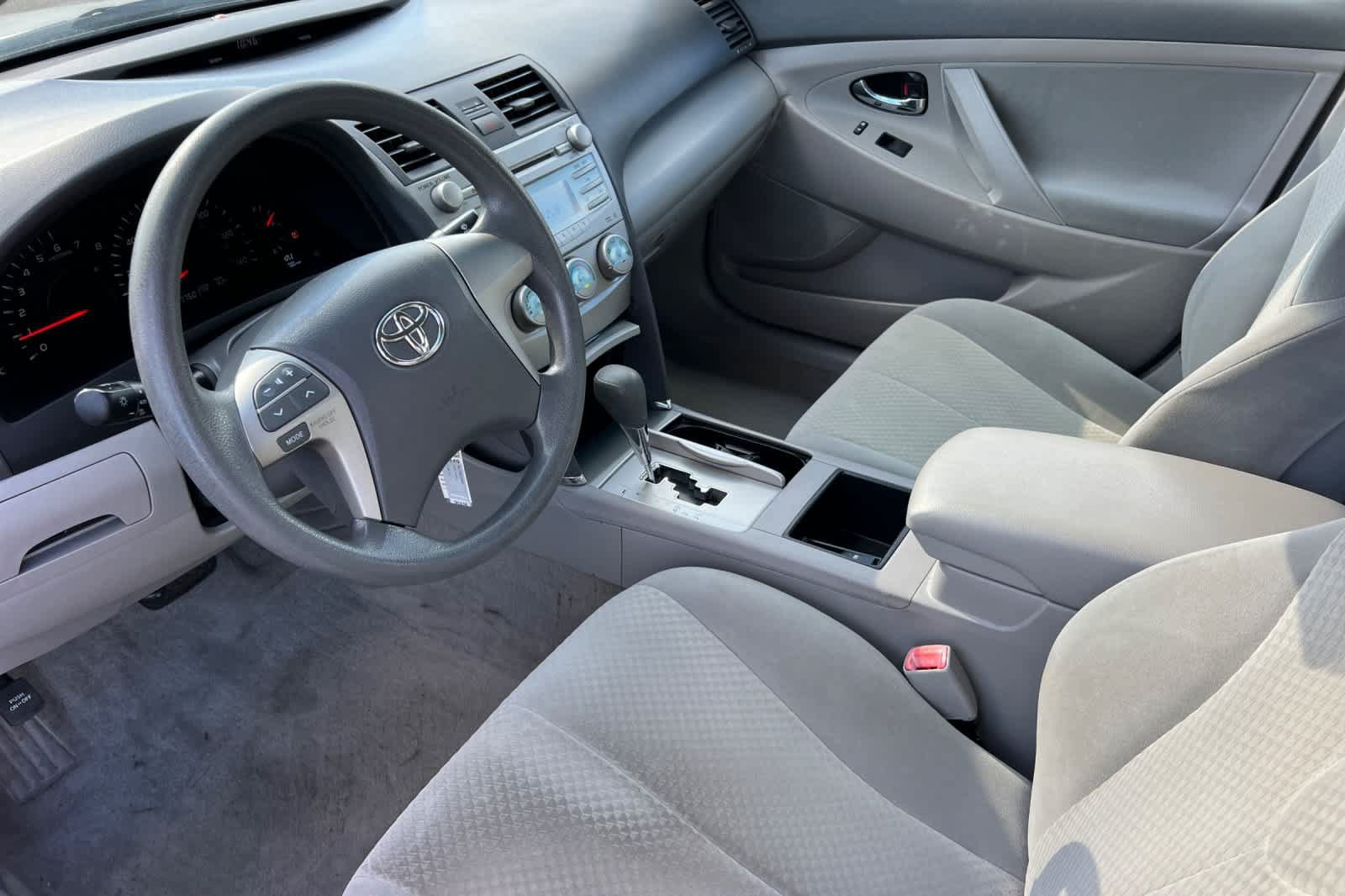 Used 2009 Toyota Camry LE FWD image 9