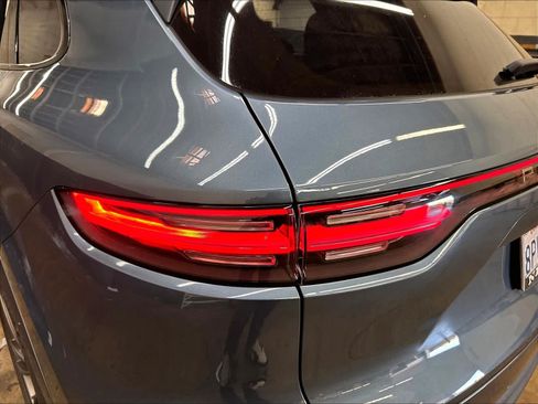 Used 2019 Porsche Cayenne AWD/4WD image 32