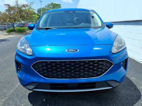 Used 2021 Ford Escape SE w/ Cold Weather Package FWD image 2