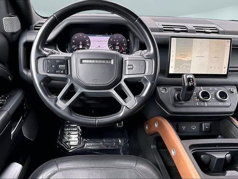 Used 2023 Land Rover Defender 130 X AWD/4WD image 5