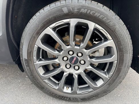 Used 2021 GMC Acadia AT4 image 12