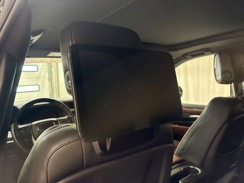 Used 2024 GMC Yukon Denali Ultimate AWD/4WD image 30