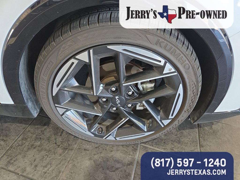 Used 2025 Kia K4 GT-Line w/ GT-Line Premium Package FWD image 4
